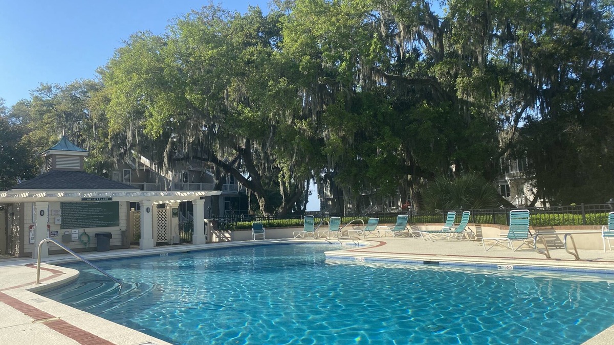 St. Simons Island Condo | Private and quiet condo on North end of SSI. 30 day minimum. n