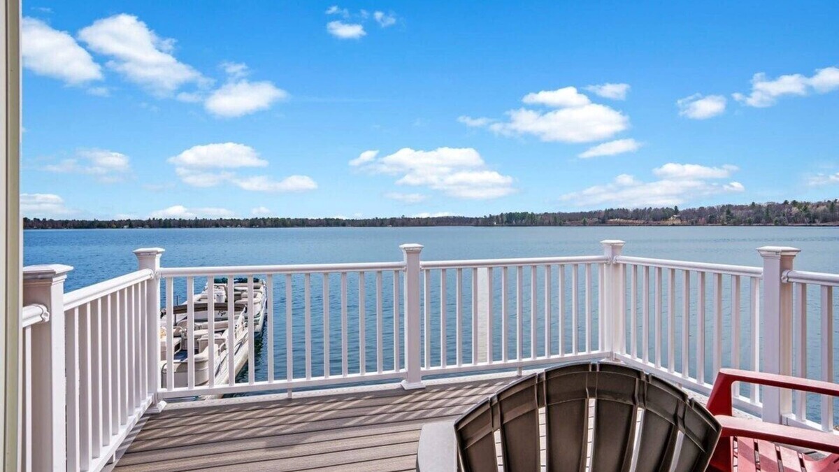 Mayfield House | Private balcony with beach access on Fife Lake