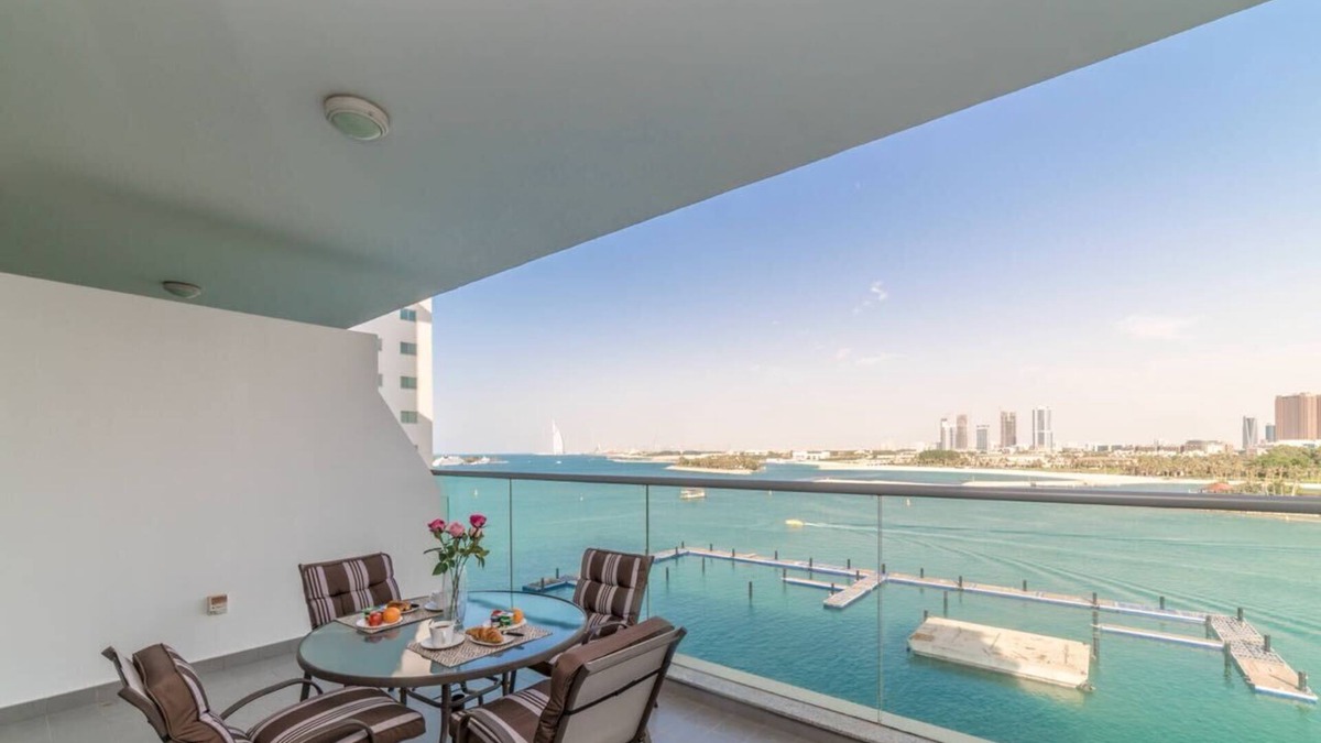 Jebel Ali Apartment | Private beach access in palm
