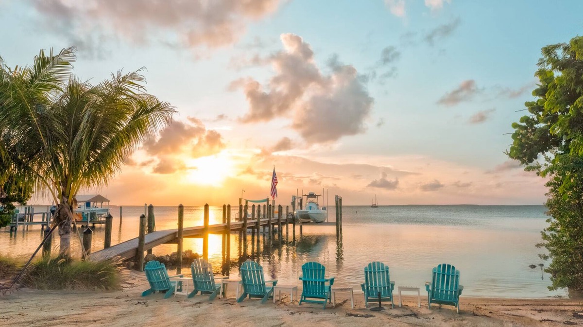 Tavernier House | Private beach and dazzling bayside sunsets await you!