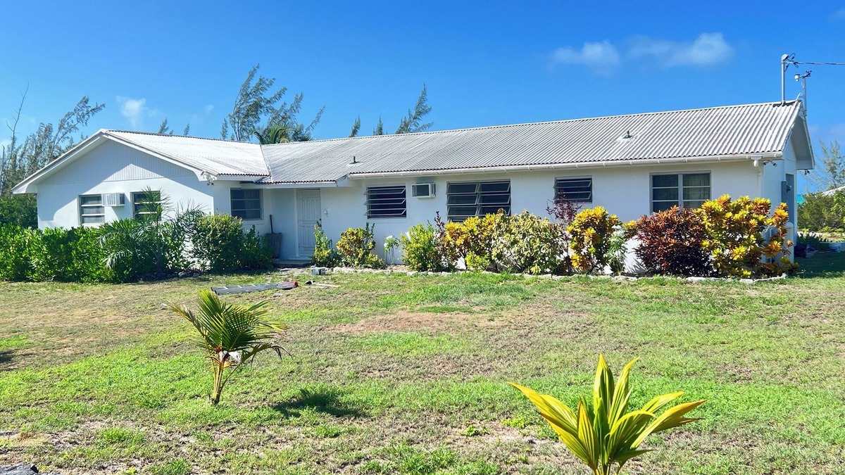 Clarence Town Villa | Private Beach House on Incredible Beach