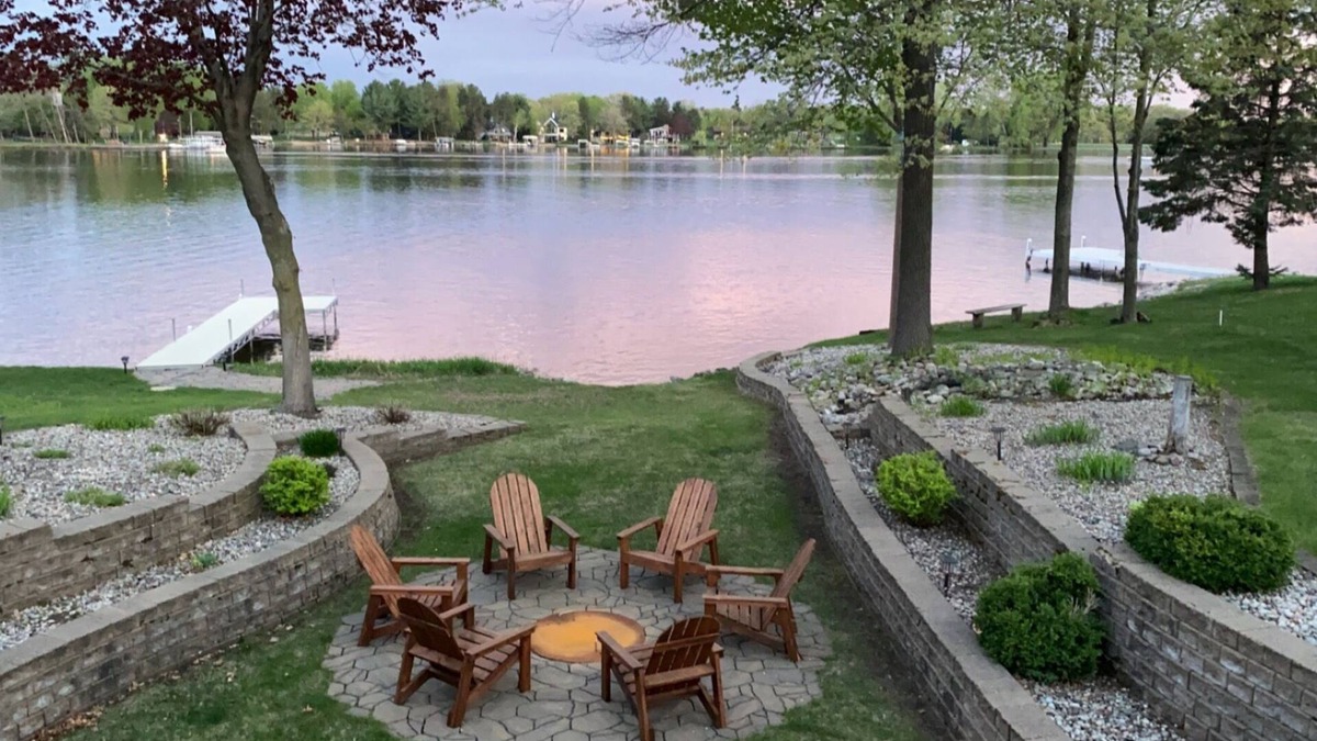 Nekoosa House | Private beach/Lakefront Getaway on Lake Camelot