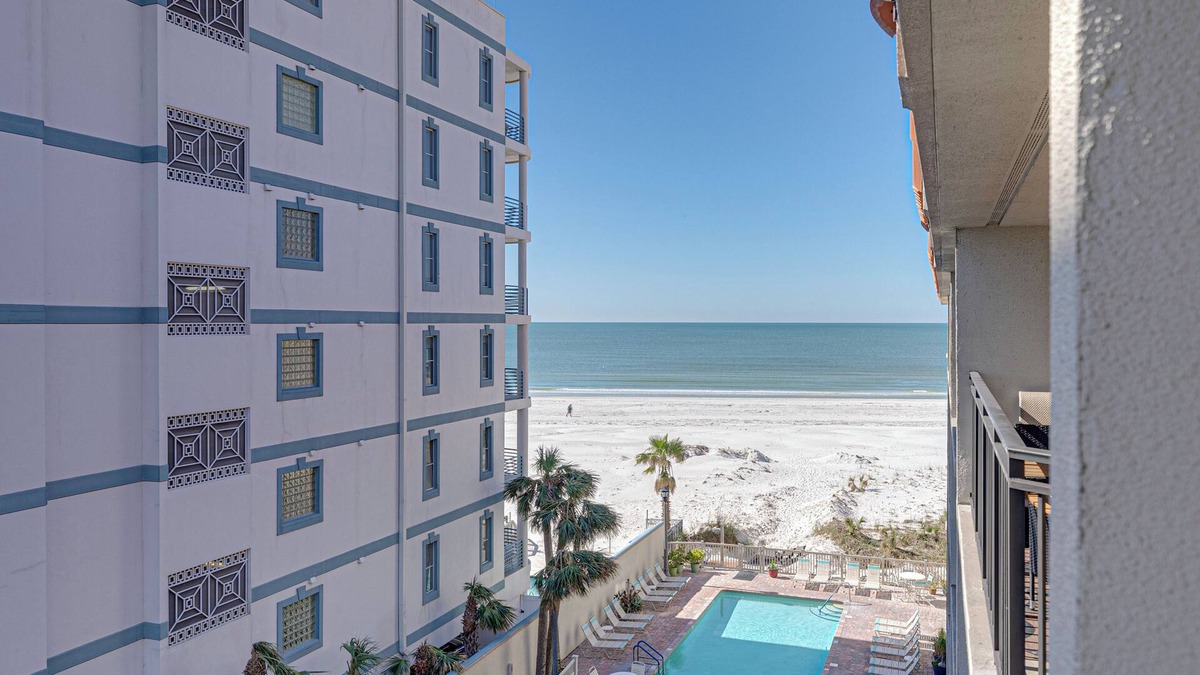 Belle Vista Condo | Private Beach | Pool & Gulf Peek Views