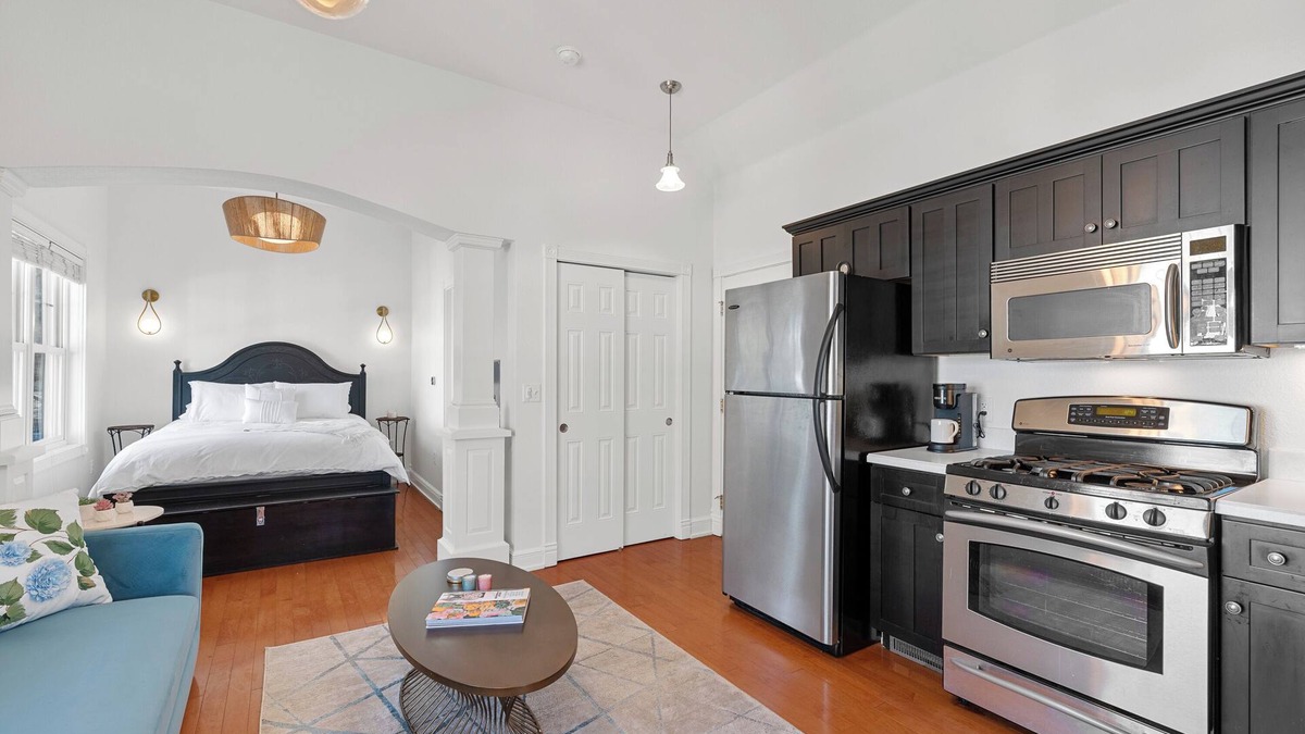 Elkhart Lake Condo | Private Beach, Pools & Full-Kitchen