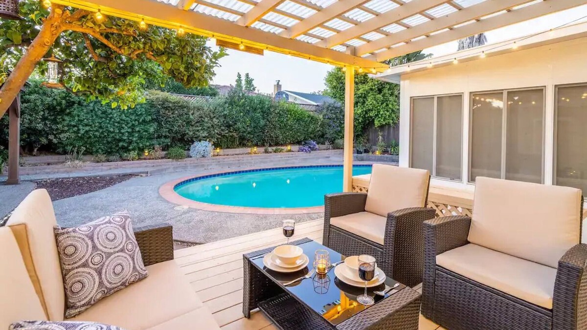 Berryessa House | Private bedroom overlooking beautiful yard & pool