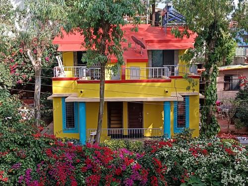 Nandanwan House | Private Bungalow with Garden, Main Road Connected - Om Bungalow, Happy Stay, Panchgani