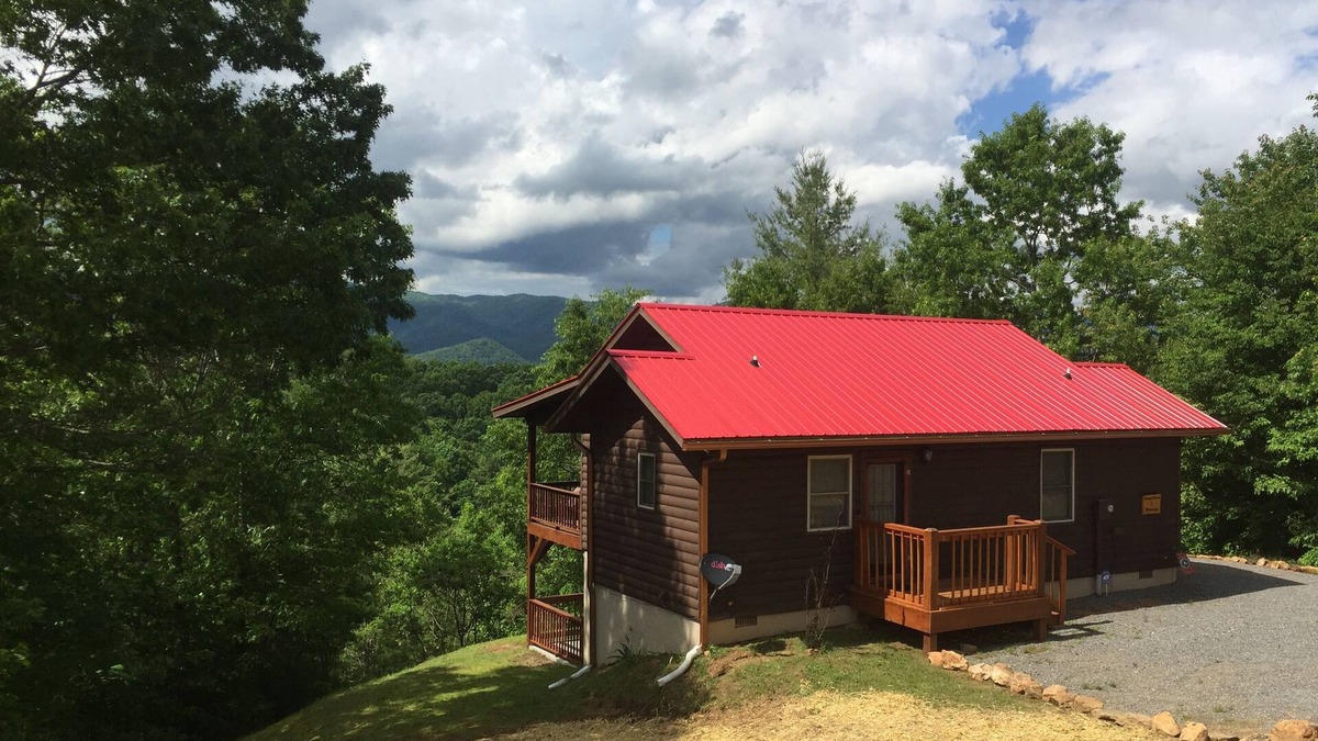Marble Cabin | Private Cabin Getaway- Long Range Mountain View’s!