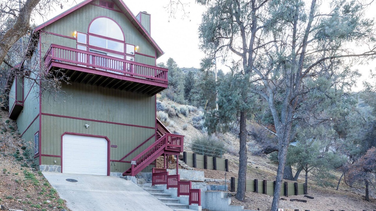 Frazier Park Cabin | Private Cabin located directly across Park