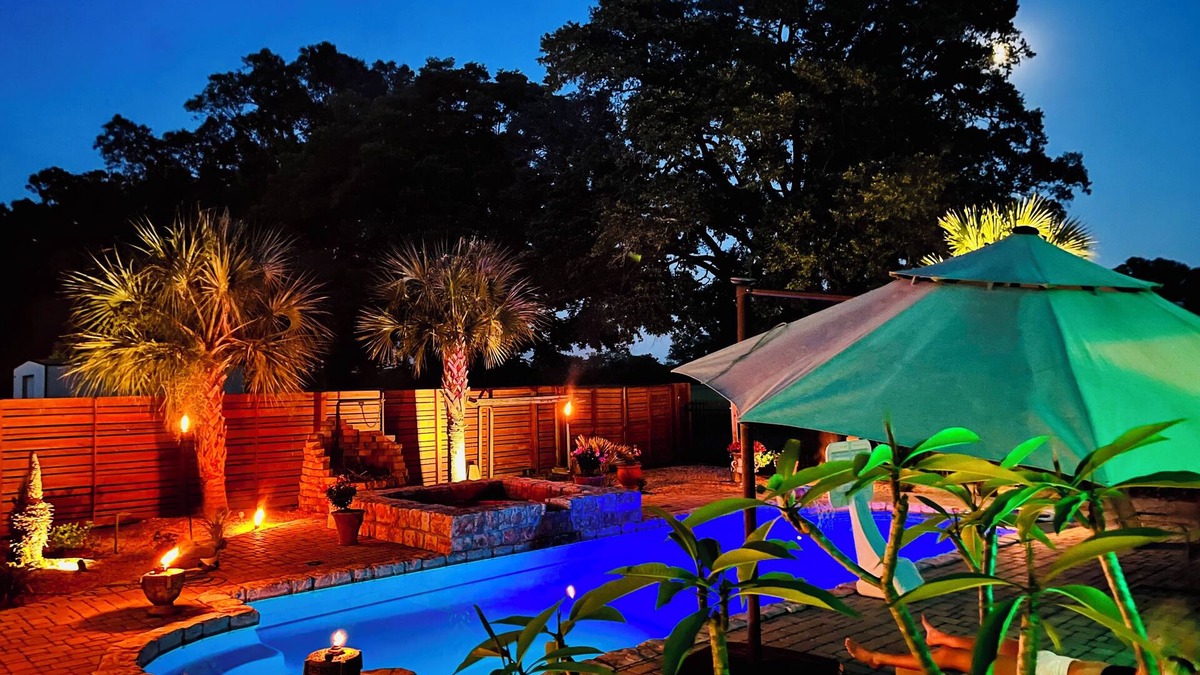 Lottie Cabin | Private Cabin Retreat with Lux Pool, Spa 4 acres Lush Landscape