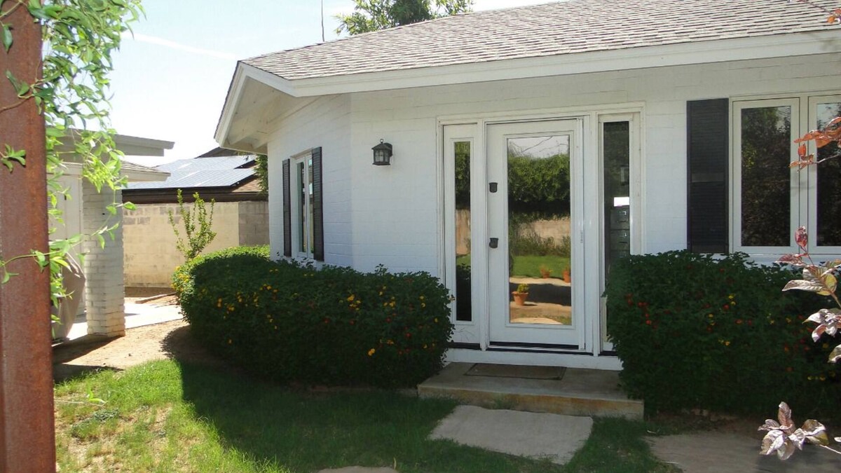 Hacienda Granada Cottage | Private Casita in highly desirable Arcadia Lite!