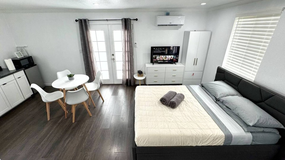Sun Valley House | Private casita with secure parking