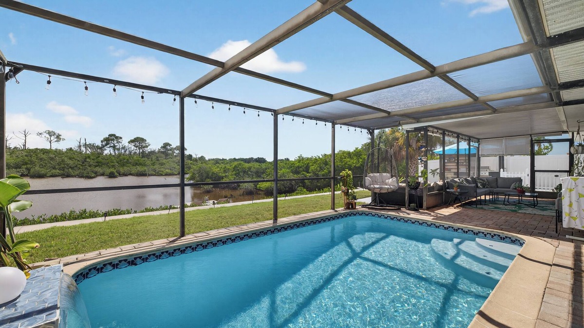 Flor-a-mar House | Private Coastal Paradise - Luxury Gulf Access Home w/Pool in New Port Richey