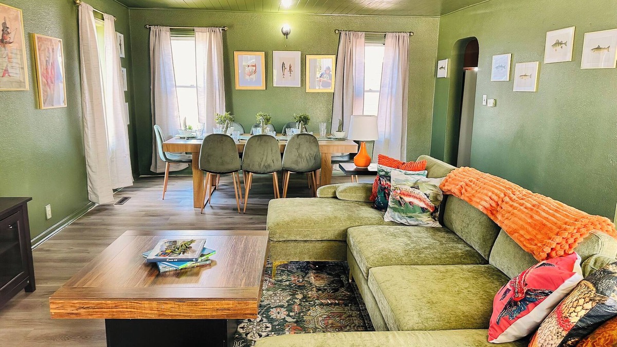 Russell Condo | Private Condo 2BED/2BA/Grill/Laundry/Kitchen/Firepit/Office-10PP-Pet Friendly