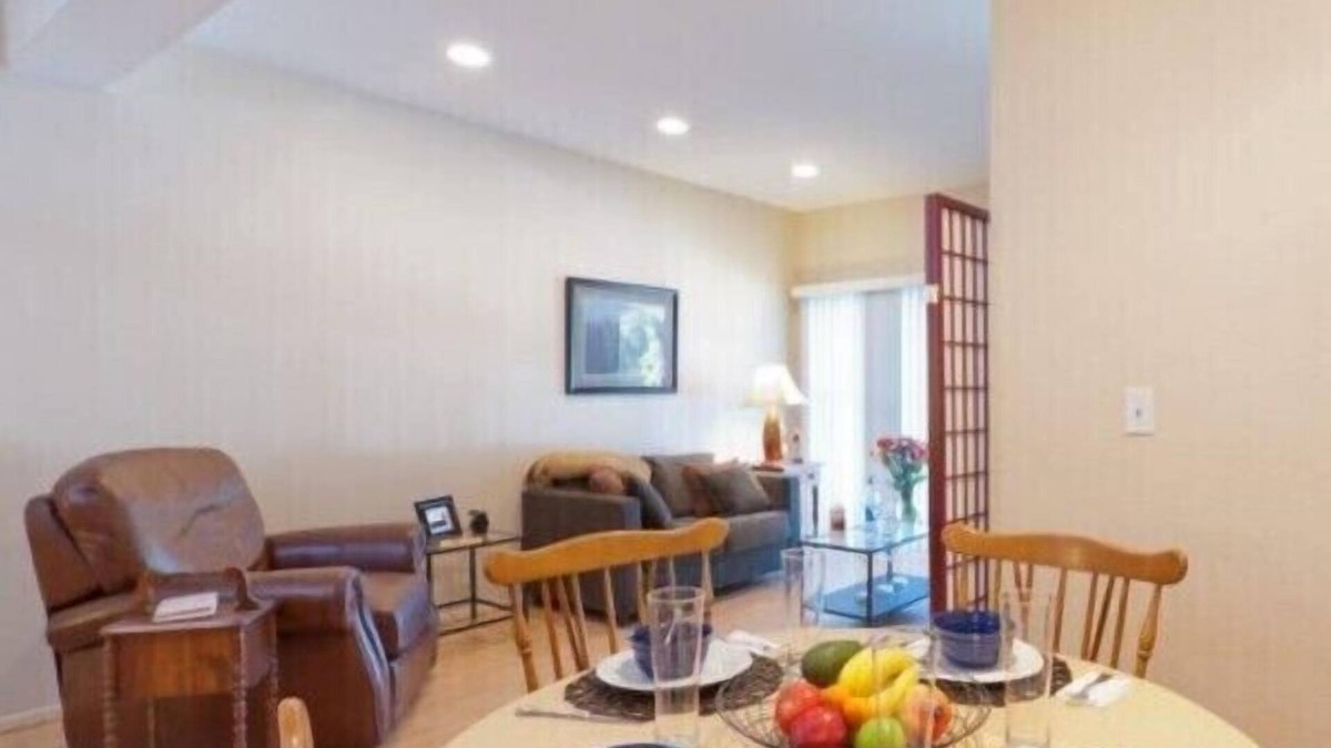 Westwood Condo | Private Condo - Walk to UCLA - Resort Style Living