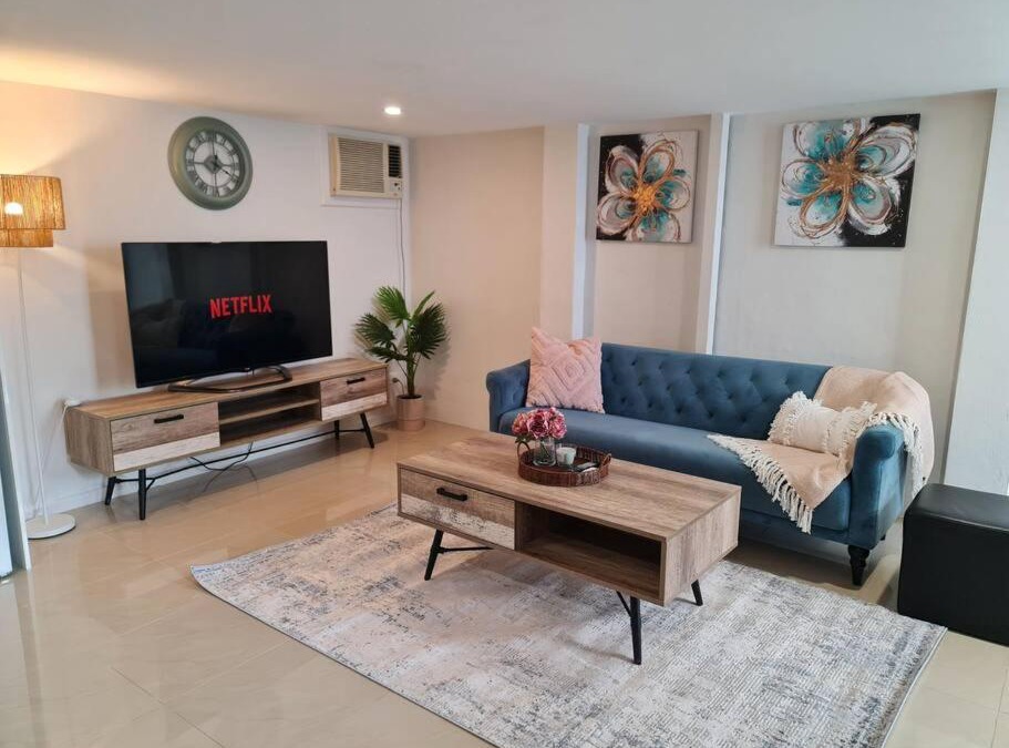 Guildford West Apartment | Private & Cosy Two Storey Guest House