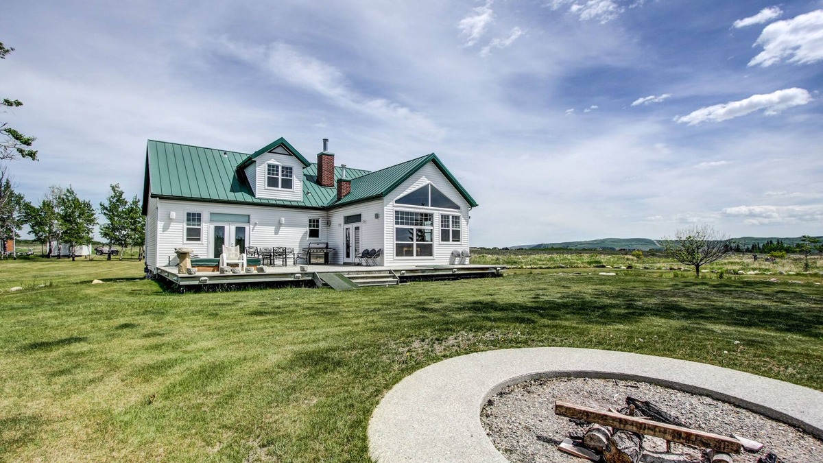 Calgary Villa | Private Cottage
