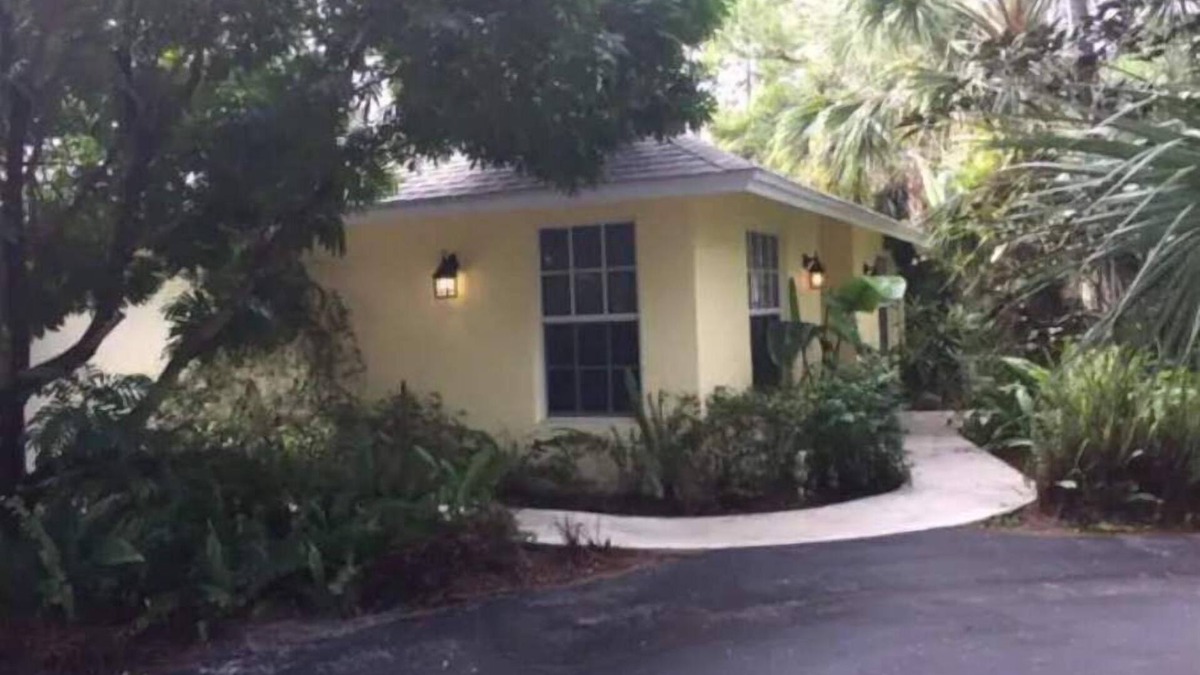 Loxahatchee Cottage | Private Cottage Close to all things Equestrian