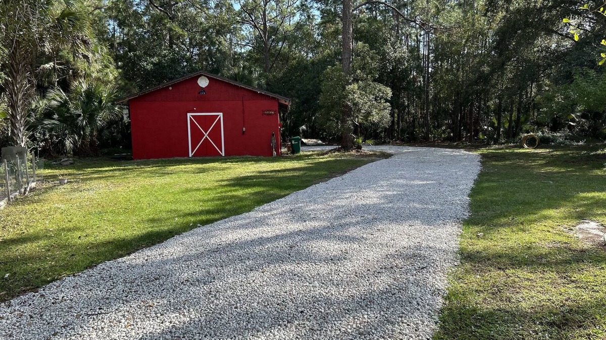 Cocoa Apartment | Private Cozy Barn Studio