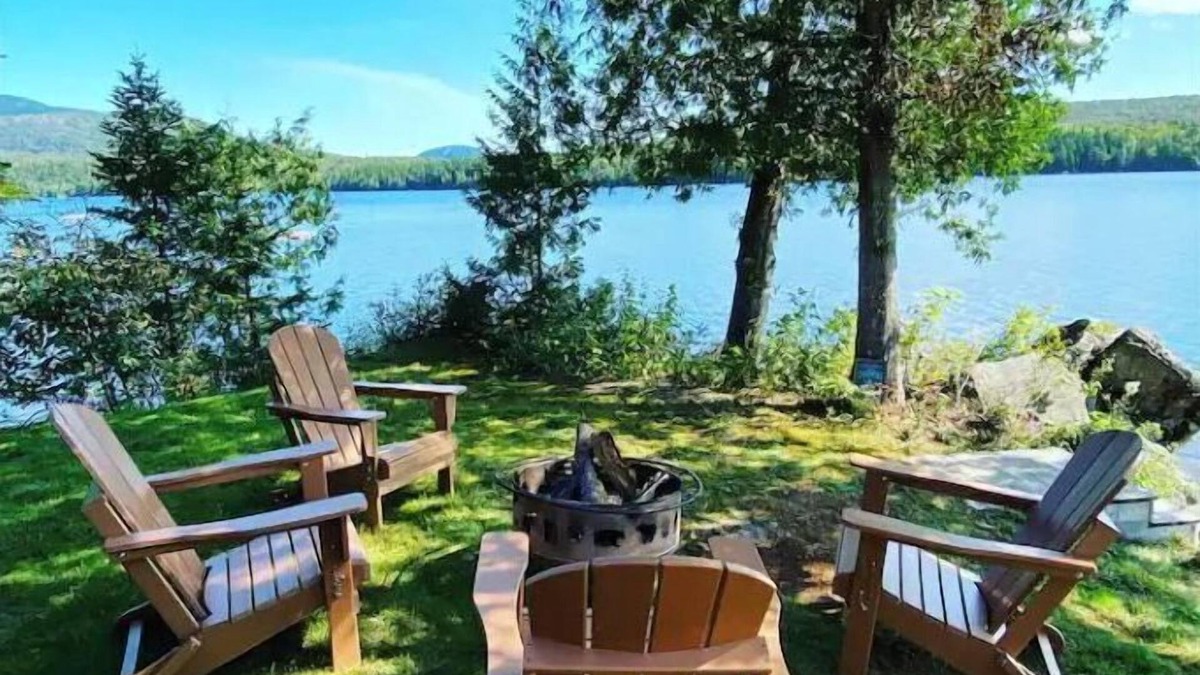 Holland Cabin | Private & Cozy lakeside cabin with A+ lake views