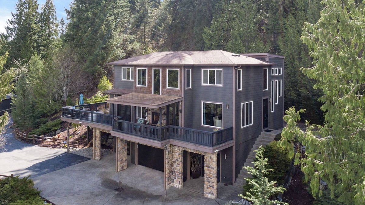 Bonney Lake House | Private custom entertaining home on the hill w view of valley & river