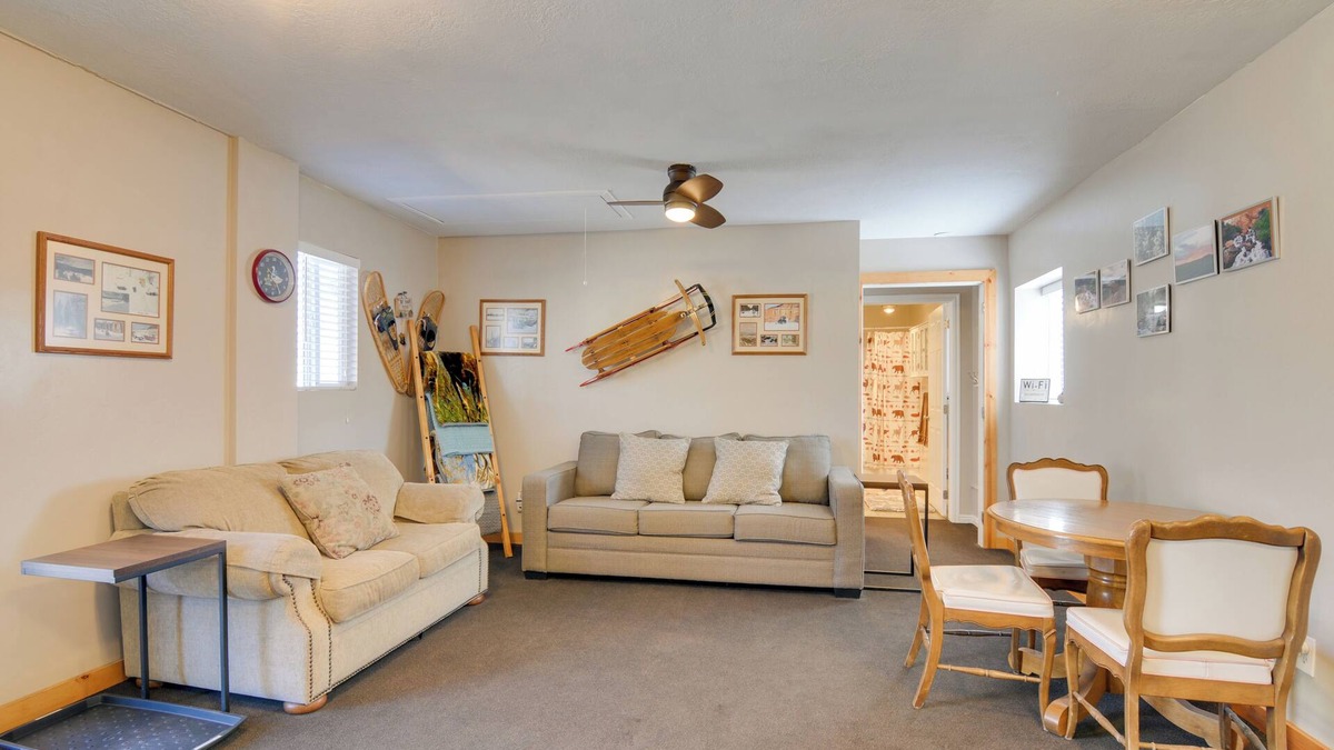 Duck Creek Village Apartment | Private Duck Creek Apartment Near Entertainment!
