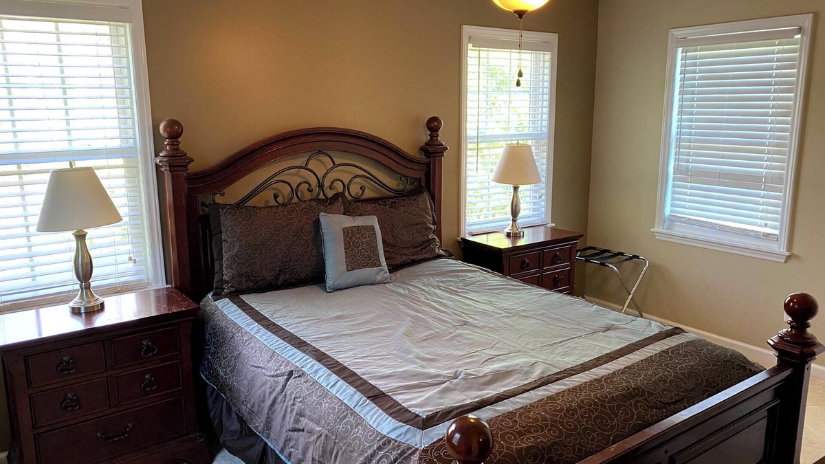 Elon House | Private Entrance, Patio, Driveway - 2 bed In-Law Suite near Elon University