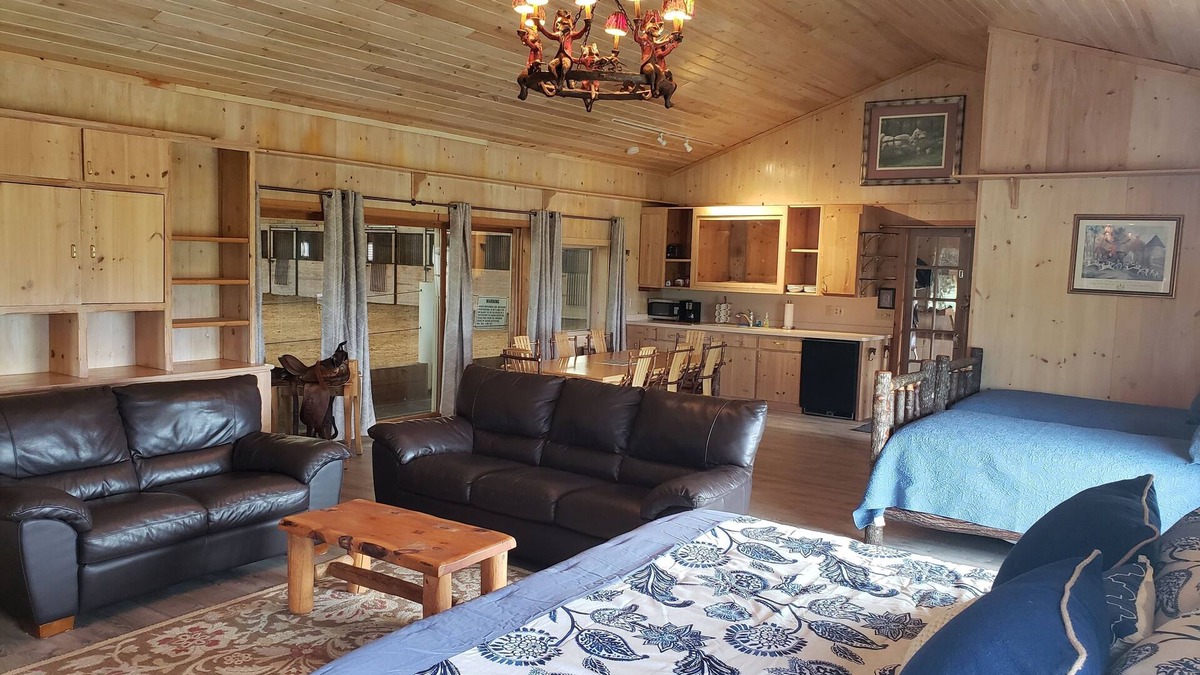 Sturgeon Bay House | Private Estate - Romantic - Peaceful Escape