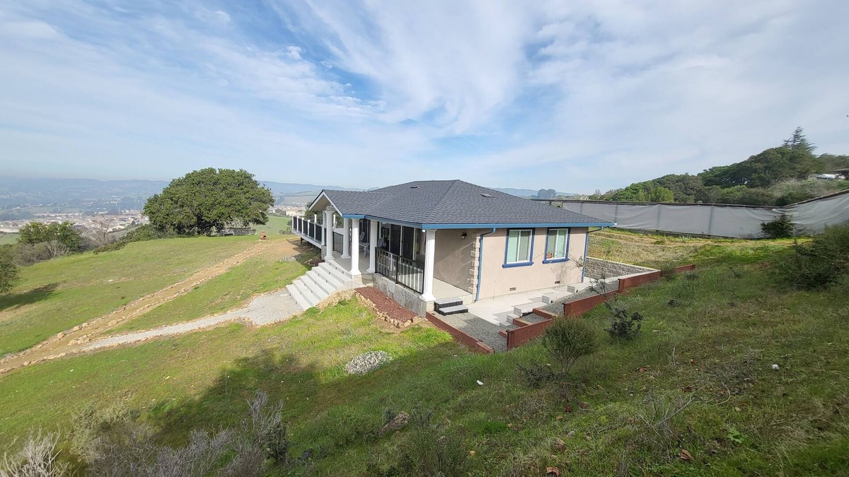 Fairview Apartment | Private Estate with Million Dollar Views in the Heart of the S. F. Bay Area.