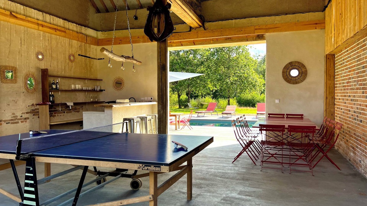 Villemurlin Cottage | Private Estate with Pool, Spa, Bar, and Wild Nature!