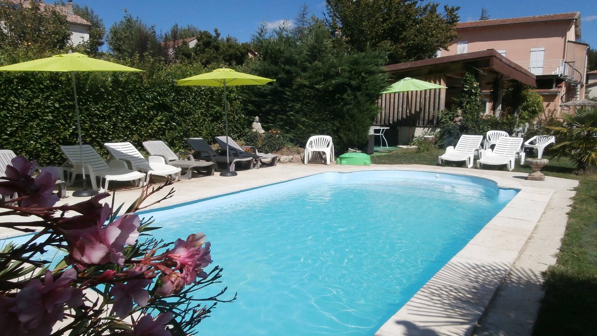 Thueyts House | Private family country house 15 pers. Private swimming pool and SPA. rated 4 stars