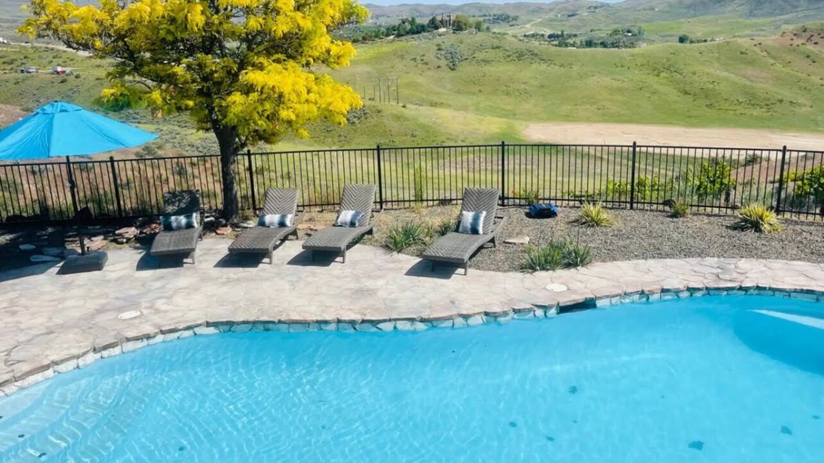 Garden City House | Private Foothills Retreat w/Pool, Spa, Sauna, Firepits & Amazing Views!