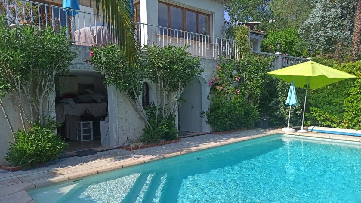 Les Adrets-de-l'Esterel Cabin | Private pool, View of the Esterel, haven of peace, south facing