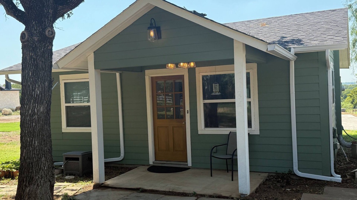 Fort Worth Cottage | Private Furnished Guest House