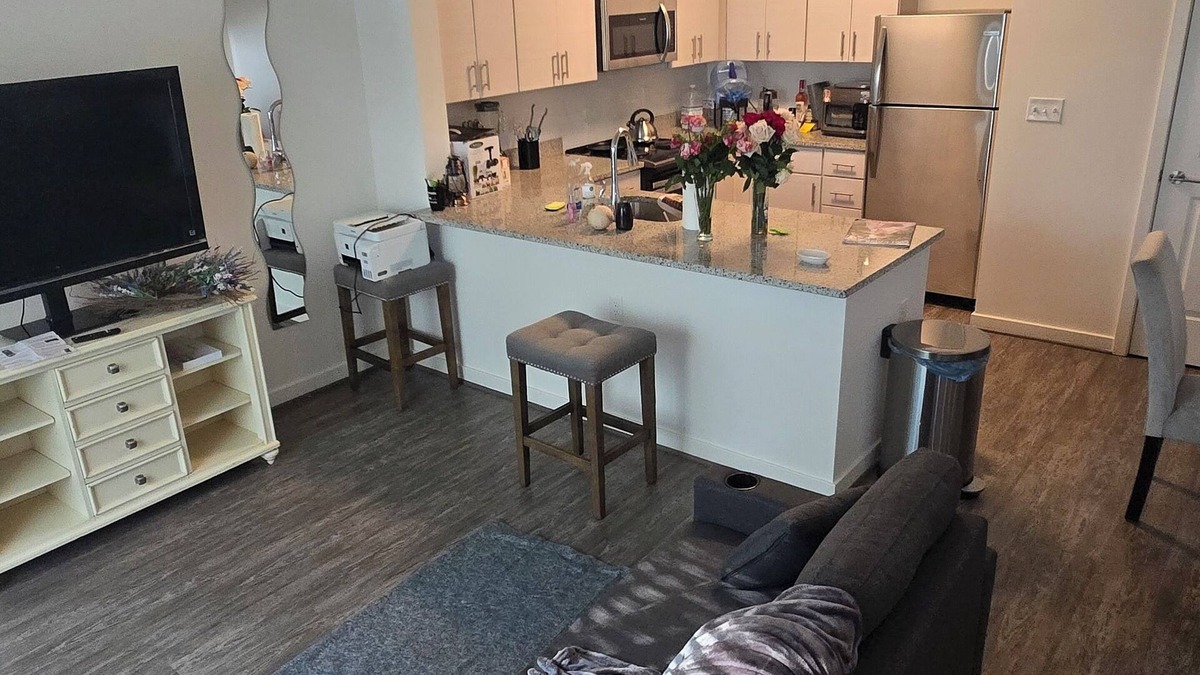 Cottage City Apartment | Private Furnished Room w/Parking near Downtown