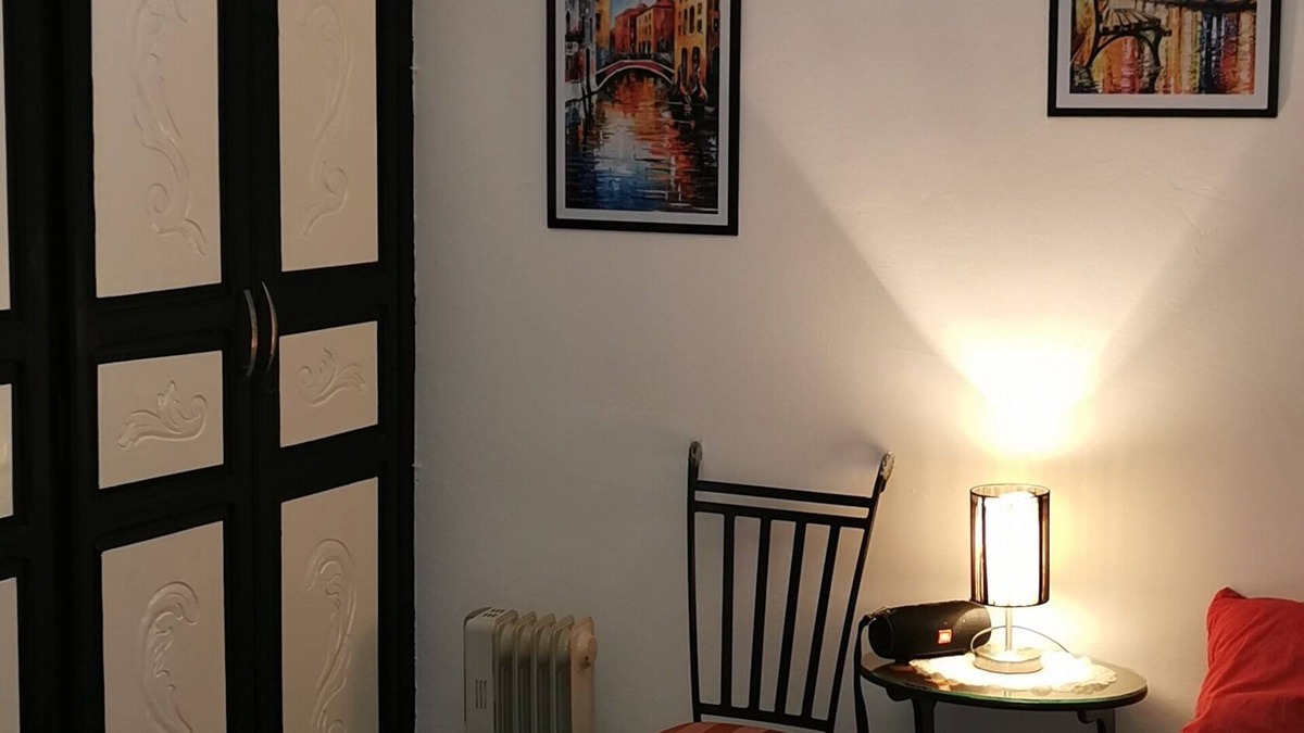 El Hafsia Apartment | Private furnished air-conditioned room