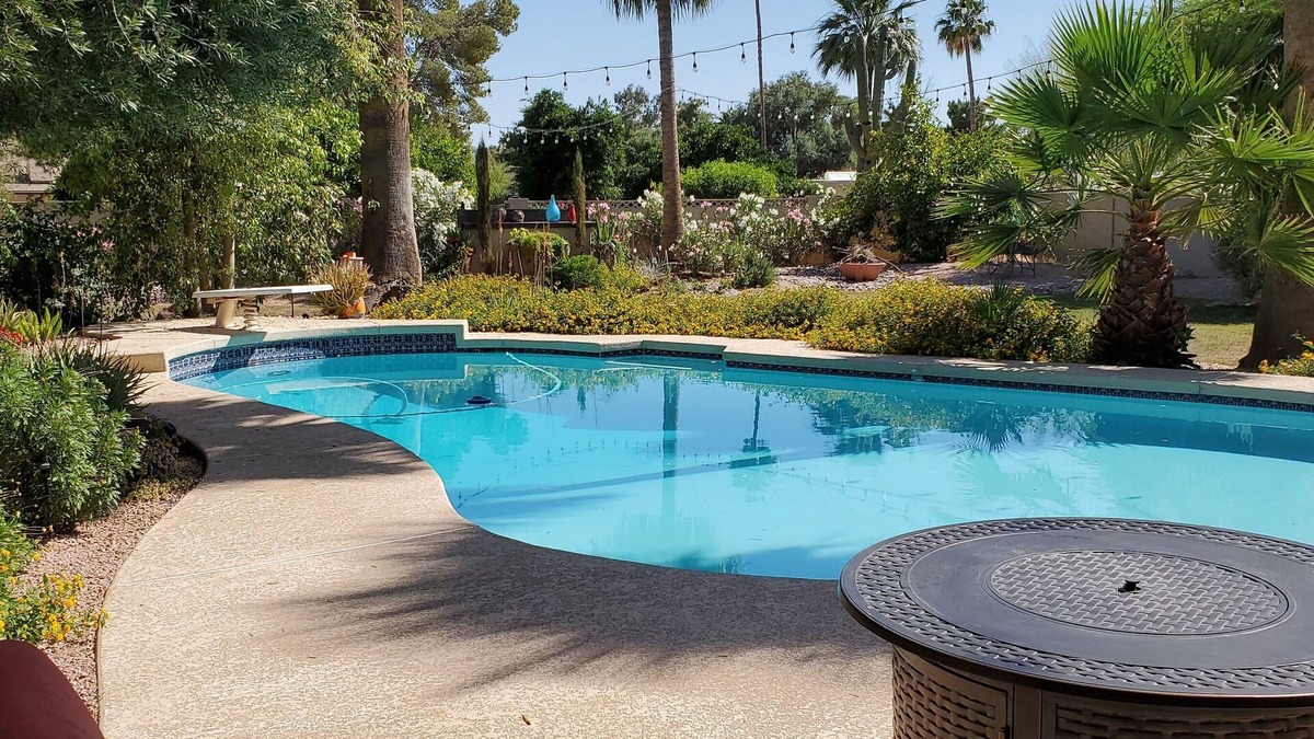 Avant House | Private garden Oasis, close to all conveniences