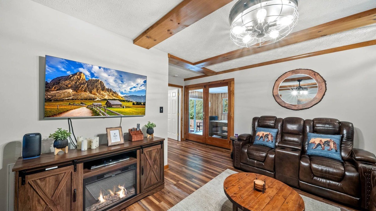 Zionville House | PRIVATE GETAWAY IN GATED COMMUNITY