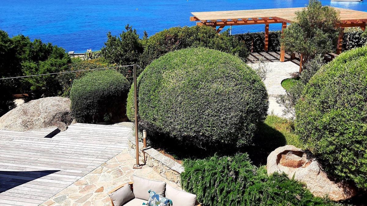 Tizzano Apartment | Private ground floor with large garden and heated pool. Sea view, Tizzano