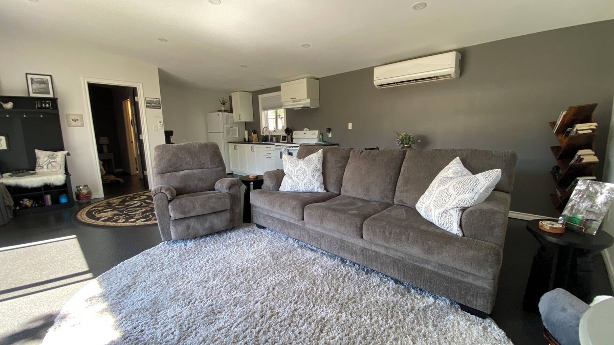 Kingsville House | Private Guest House!