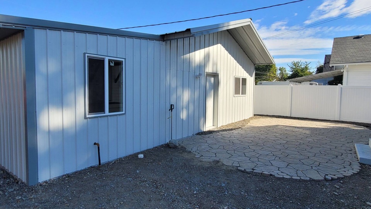 Logan House | Private Guest house in GU district