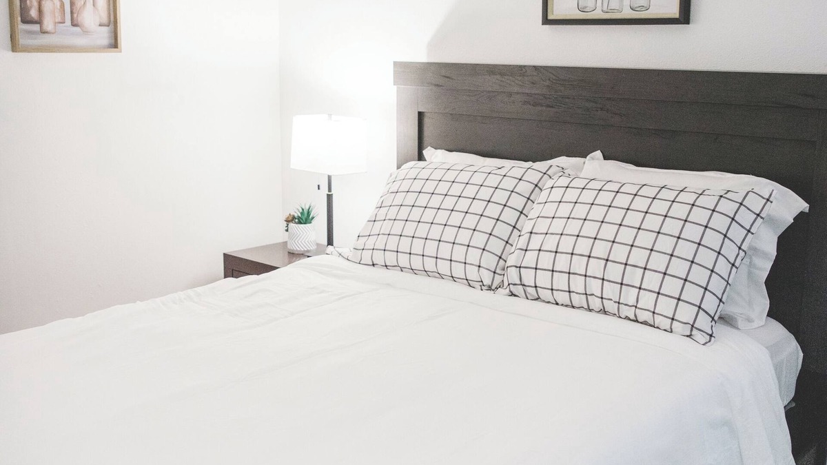 Mira Mesa House | Private Guest Suite in Mira Mesa w/Own Entrance, Kitchen & Bath