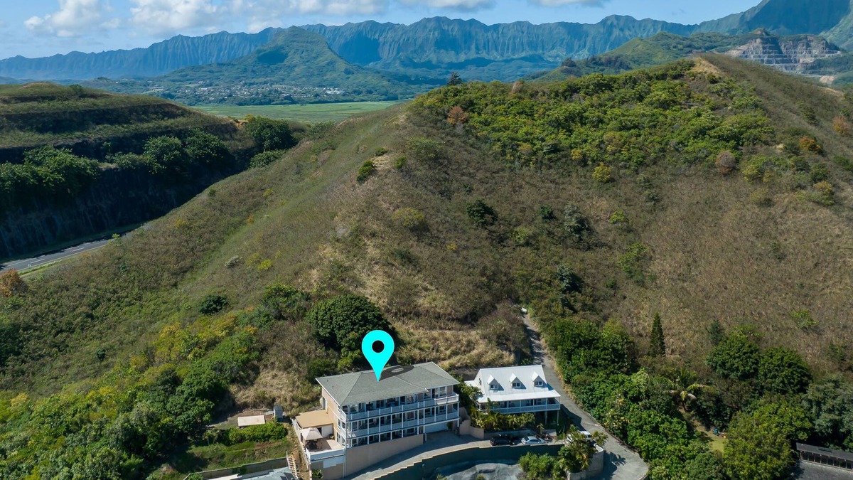 Kaneohe House | Private Hilltop Retreat, Spectacular View, Minutes to Kailua Beaches!