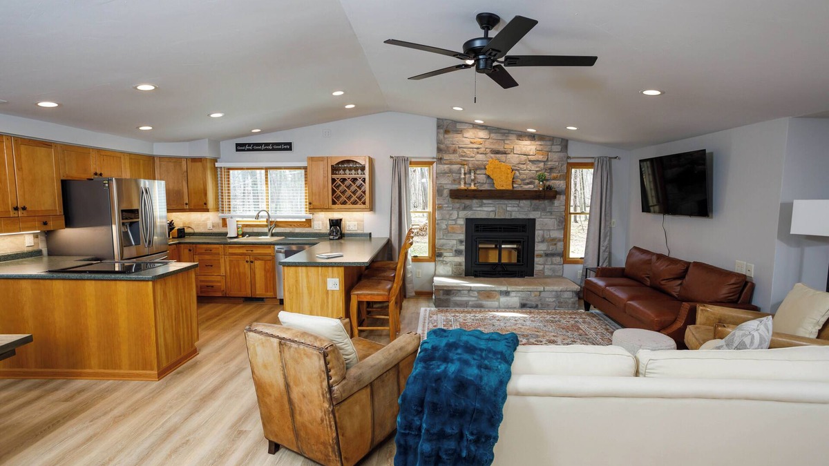 Egg Harbor House | Private Home in Egg Harbor-Fire Pit and Fire Place
