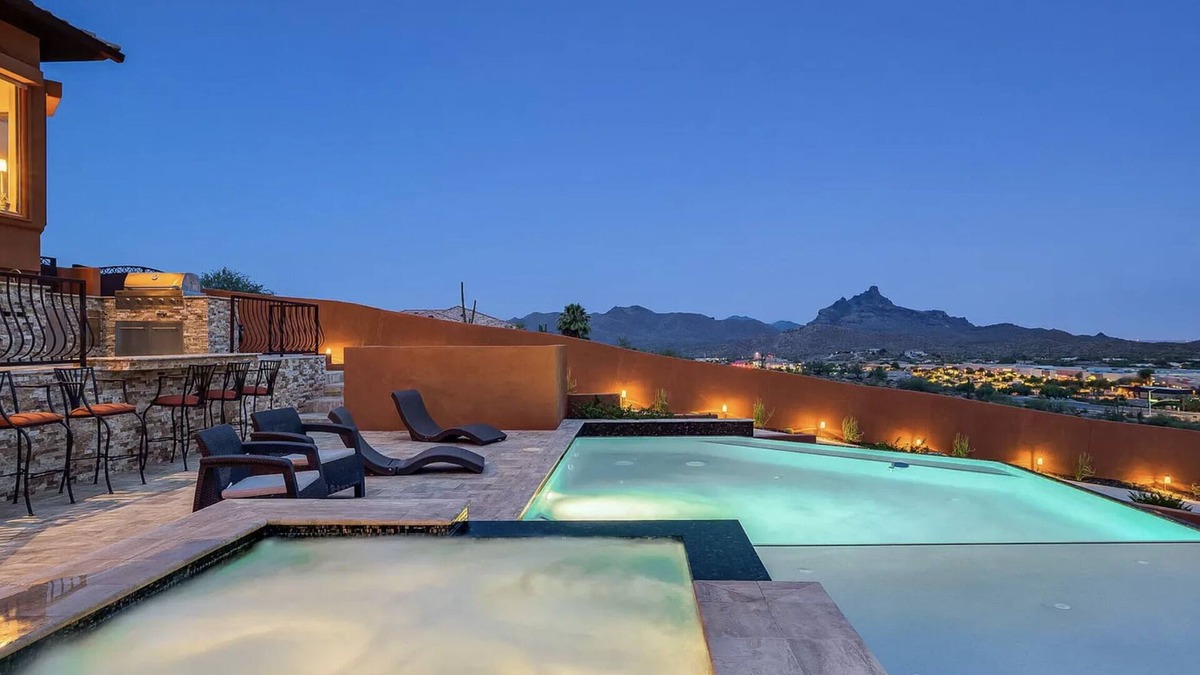 Fountain Hills House | Private Home in Scottsdale/Fountain Hills, AZ. Movie Theater, Pool, Hot Tub, Pool Table, Casita