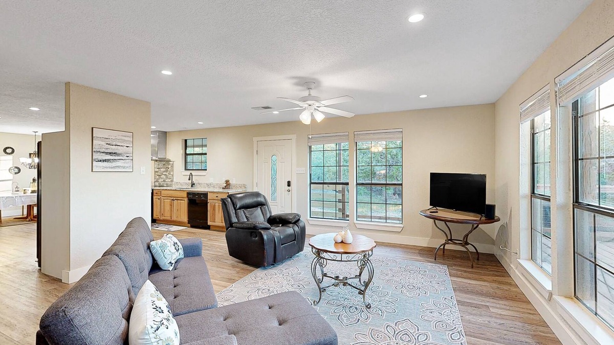 Pipe Creek House | Private home with hill country views, open layout, W/D, central AC, & patio