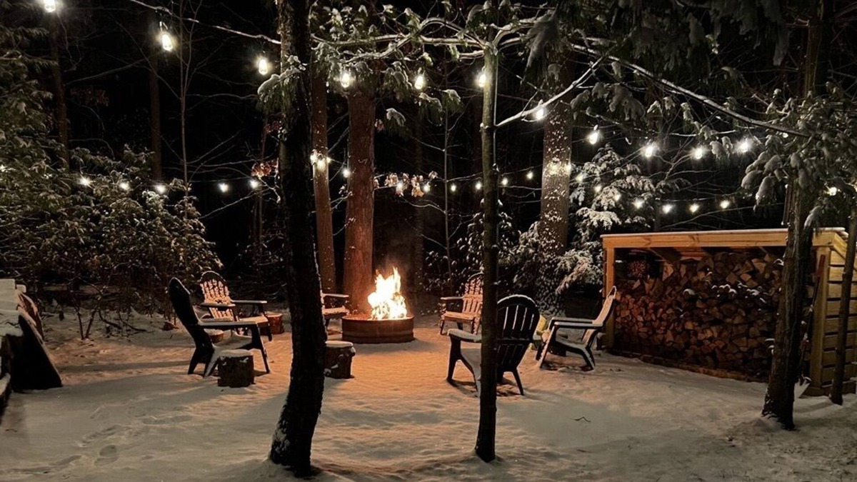 West Glens Falls House | Private home with Hot tub minutes to Ski Resort