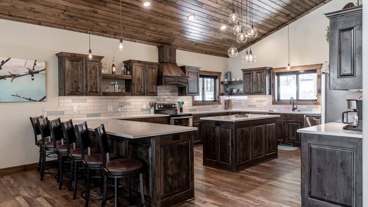 Island Park Cabin | Private Hot Tub | Luxury Cabin in the Mountains | Minutes to Yellowstone