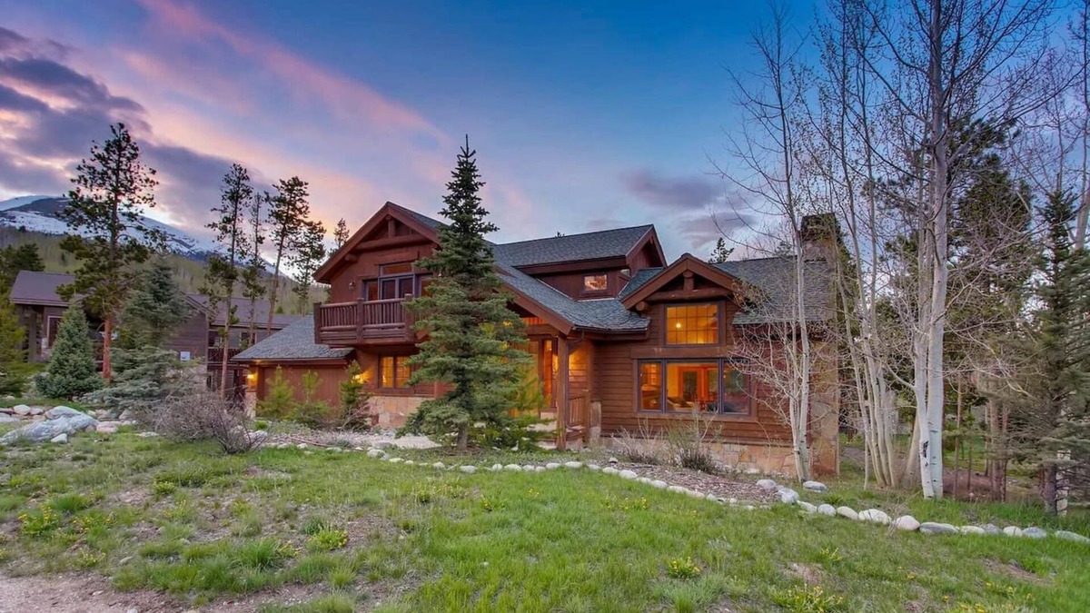 The Reserve House | Private hot tub, private in home sauna, close to F