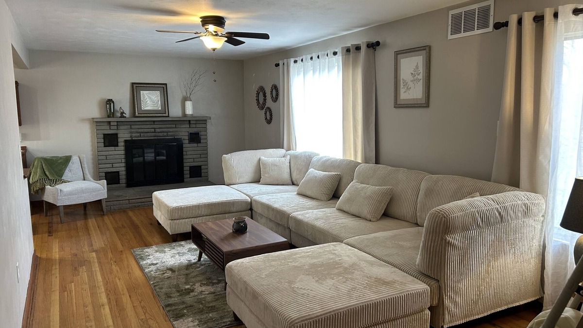 Forest Hills House | Private house right outside of Pittsburgh, pet friendly!