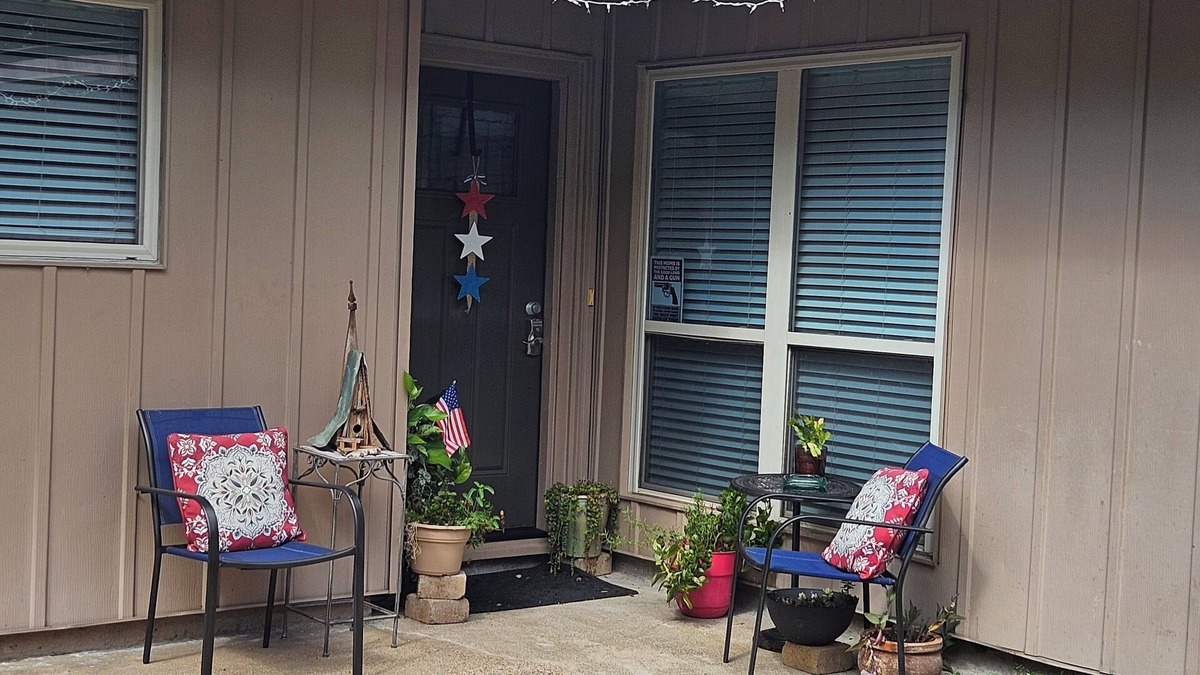 El Lago House | Private house, sleeps 8-10, close to Kemah Boardwalk, the Bay & Clear Lake
